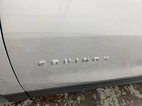 Used 2021 Chevrolet Equinox LT FWD image 25