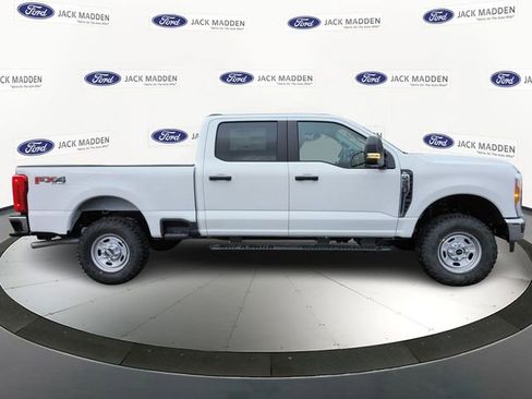 New 2026 Ford F250 XL w/ XL Off-Road Package image 6