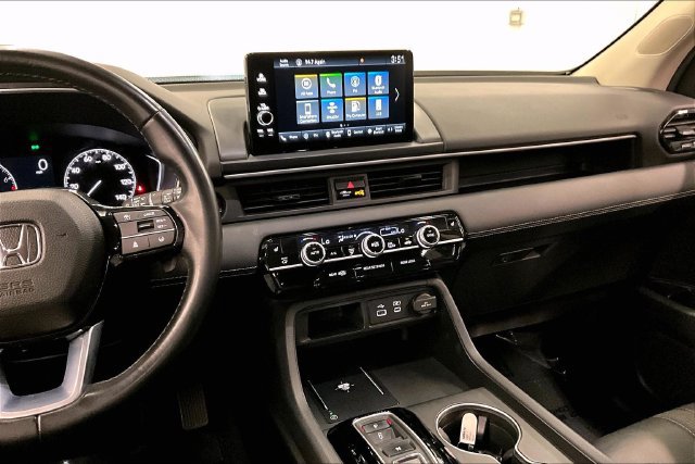 Used 2025 Honda Pilot EX-L image 7