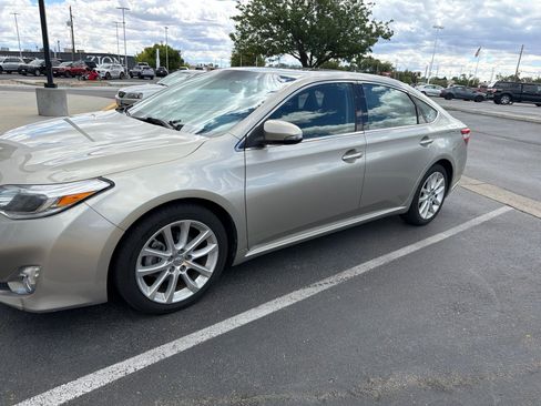 Used 2013 Toyota Avalon Limited FWD image 1