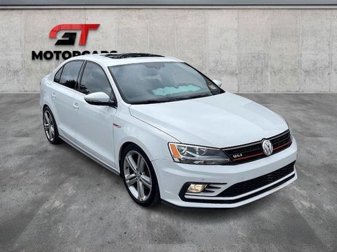 Used 2016 Volkswagen Jetta GLI SE image 3
