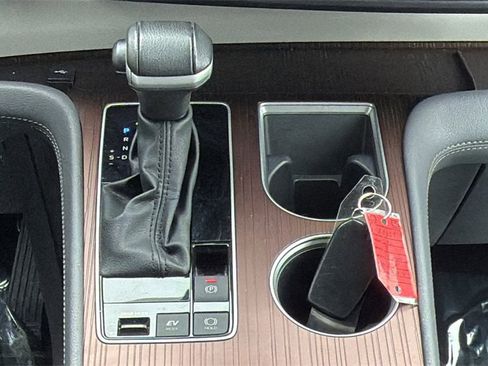 Used 2024 Toyota Sienna XLE image 35