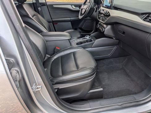 Used 2022 Ford Escape SEL image 32