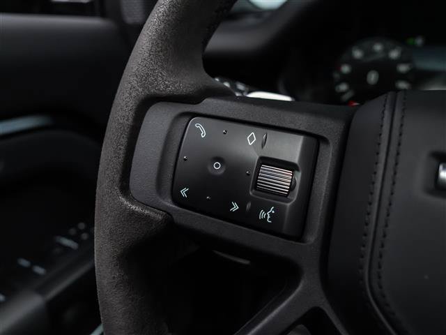 Used 2023 Land Rover Defender 110 V8 AWD/4WD image 22