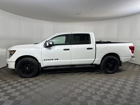 Used 2018 Nissan Titan XD image 6