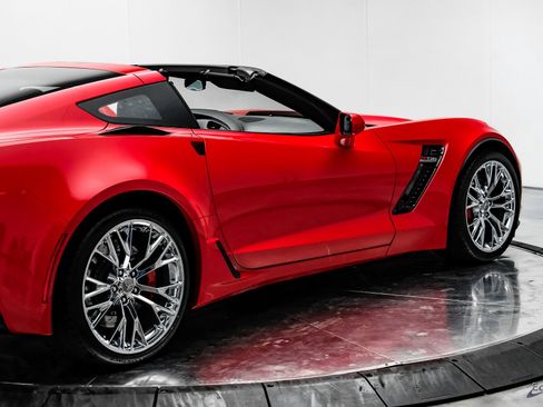 Used 2016 Chevrolet Corvette Z06 w/ 2LZ Preferred Equipment Group image 21