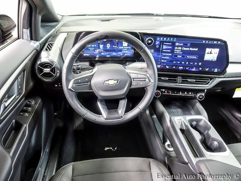 Certified 2026 Chevrolet Equinox EV LT w/ Comfort Package FWD image 12