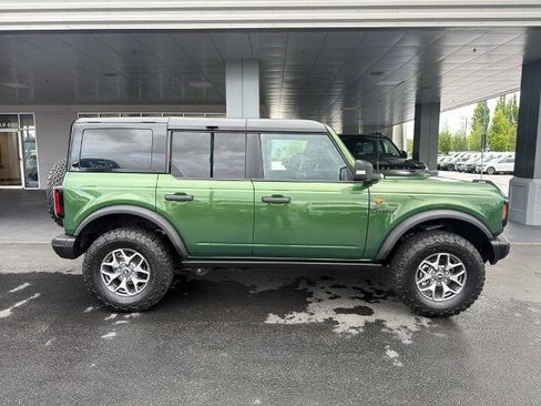 Certified 2025 Ford Bronco Badlands AWD/4WD image 8