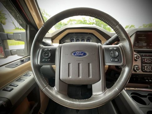 Used 2015 Ford F350 Lariat w/ Lariat Interior Package AWD/4WD image 29