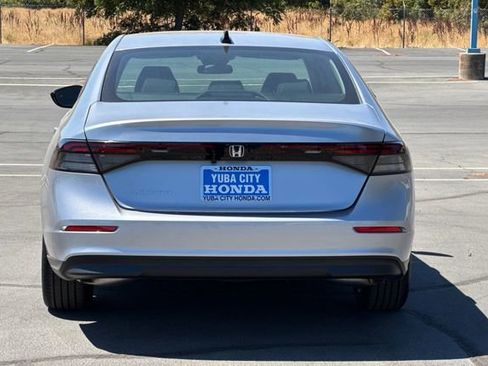 New 2025 Honda Accord SE image 4