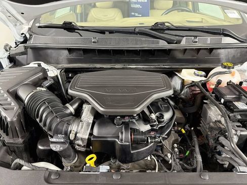 Used 2024 Cadillac XT6 Sport w/ Platinum Package AWD/4WD image 38