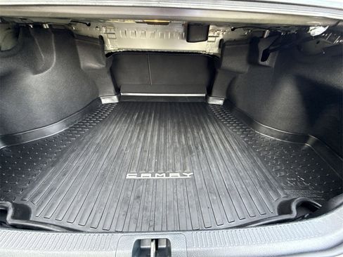 Used 2021 Toyota Camry LE image 24