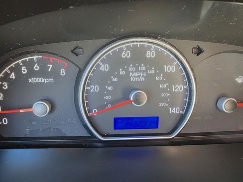 Used 2009 Hyundai Elantra GLS FWD image 14