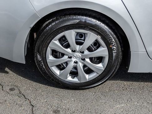 Certified 2025 Toyota Corolla LE FWD image 5