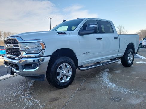 Used 2024 RAM 2500 Big Horn w/ Bed Utility Group image 2