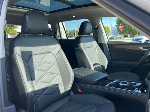 New 2026 Volkswagen Atlas SE image 45