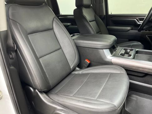 Used 2025 Chevrolet Silverado 2500 LTZ w/ LTZ Premium Package AWD/4WD image 23