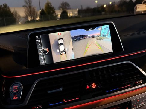 Used 2017 BMW 750i xDrive 750i xDrive image 44