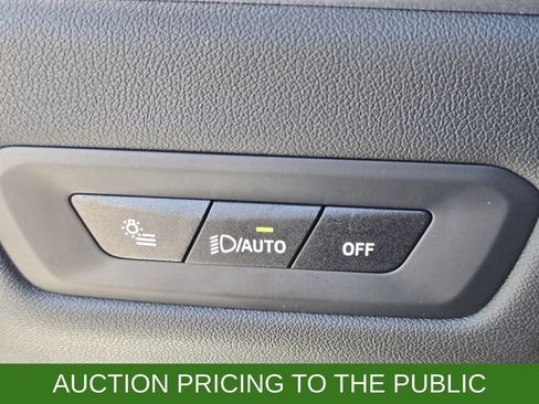 Used 2025 BMW X5 xDrive50e AWD/4WD image 28