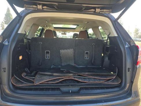 Used 2019 Subaru Ascent Touring AWD/4WD image 8