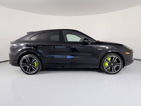 Certified 2020 Porsche Cayenne Turbo S image 10