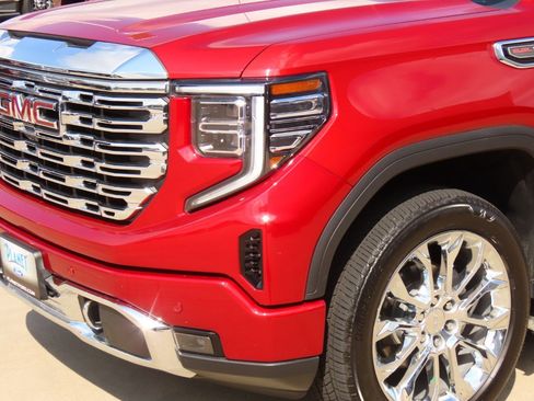 Used 2023 GMC Sierra 1500 Denali image 3