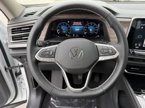 New 2025 Volkswagen Atlas SEL image 23