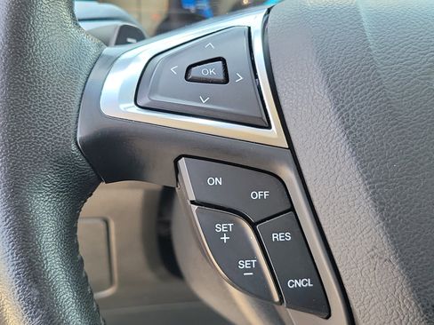 Used 2017 Ford Edge Titanium w/ Equipment Group 302A AWD/4WD image 27
