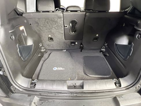 Used 2022 Jeep Renegade Latitude w/ Convenience Group image 25