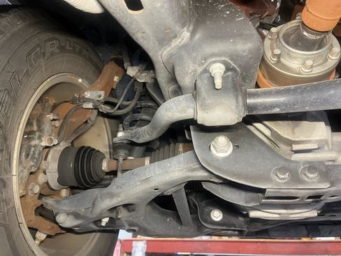 Used 2014 Ford Expedition Limited w/ Equipment Group 301A AWD/4WD image 60