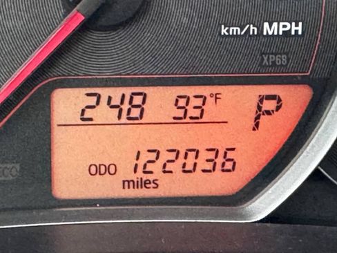 Used 2012 Toyota Yaris LE FWD image 12