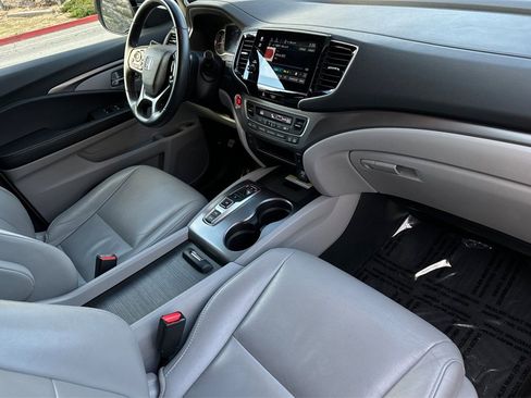 Used 2021 Honda Pilot Special Edition image 16