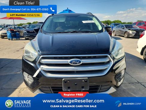 Used 2017 Ford Escape SE w/ Equipment Group 201A FWD image 7