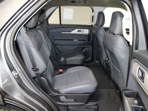 New 2026 Ford Explorer Active w/ Active Comfort Package image 31