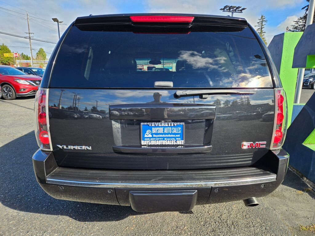 Used 2013 GMC Yukon Denali AWD/4WD image 4