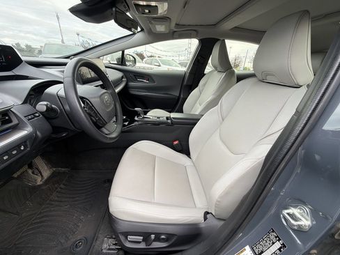 Used 2023 Toyota Prius XLE AWD/4WD image 13