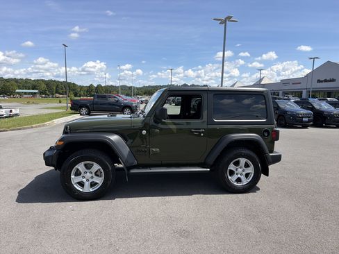 Used 2021 Jeep Wrangler Sport AWD/4WD image 11