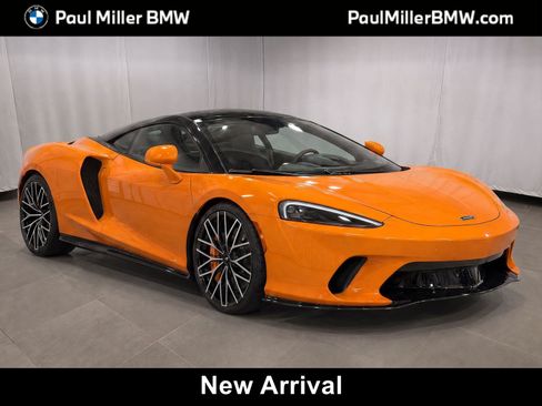 Used 2023 McLaren GT RWD image 1