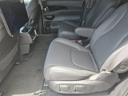 New 2025 Kia Carnival SX Prestige image 8