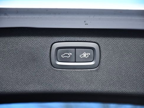 Certified 2025 Volvo XC90 B5 Plus image 23