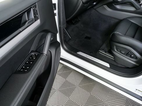 New 2026 Porsche Cayenne AWD image 8