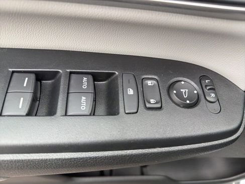 Used 2022 Honda CR-V EX-L image 25