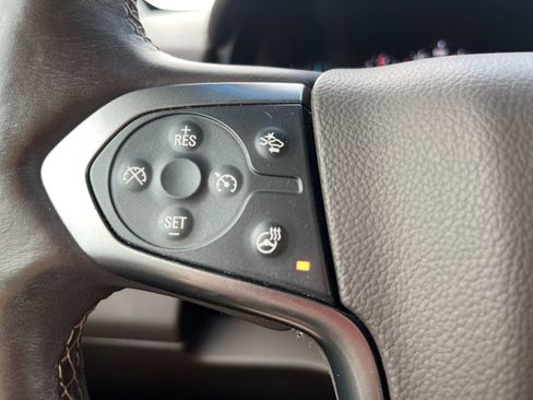 Used 2017 Chevrolet Suburban Premier AWD/4WD image 21