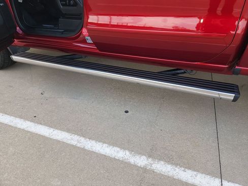 Used 2022 Chevrolet Silverado 1500 High Country w/ Technology Package image 35