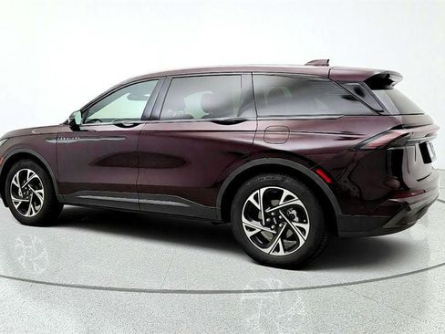Used 2024 Lincoln Nautilus Premier w/ Equipment Group 102A AWD/4WD image 7