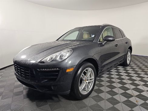Used 2017 Porsche Macan S image 3