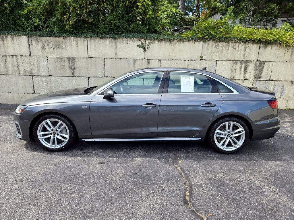 Used 2022 Audi A4 2.0T Premium Plus w/ Premium Plus Package AWD/4WD image 2