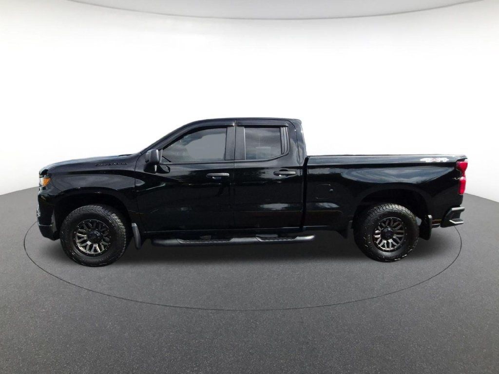Used 2023 Chevrolet Silverado 1500 W/T w/ WT Value Package AWD/4WD image 8