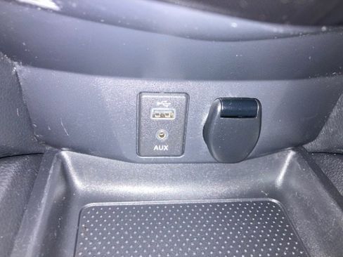 Used 2017 Nissan Rogue S image 16