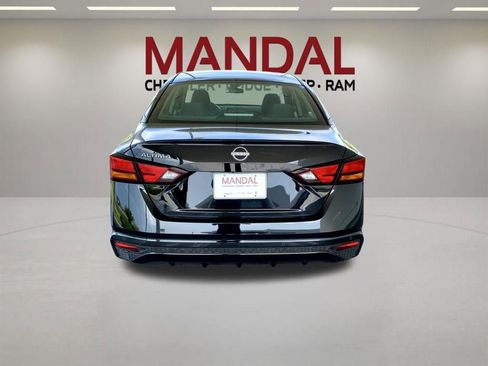 Used 2023 Nissan Altima 2.5 S FWD image 8